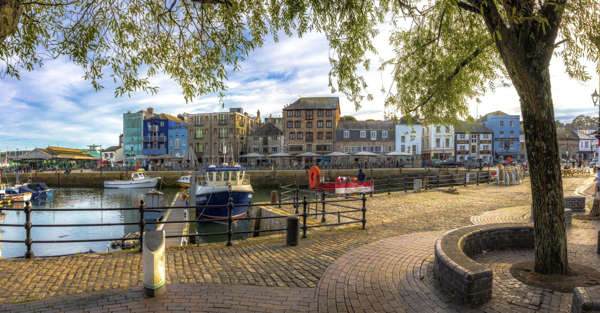 Admiralty Street 2 Bed
